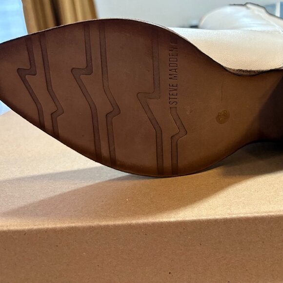 Steve Madden: Albany White Leather - Picture 3 of 7